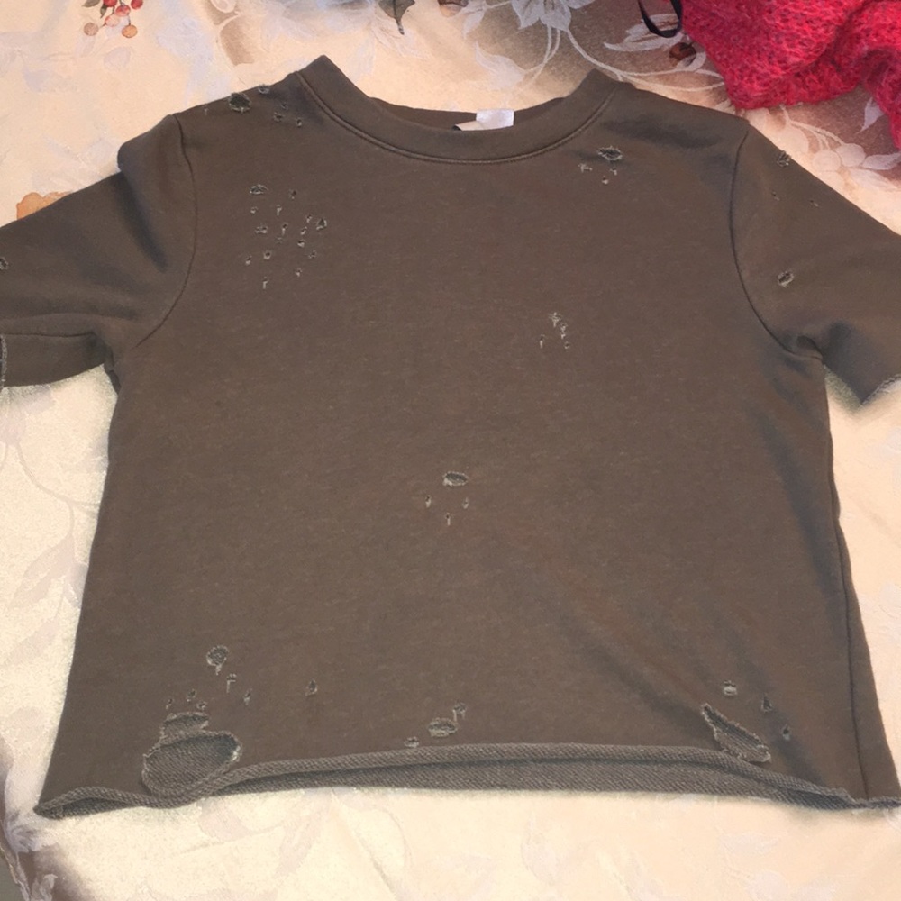 Army green ripped crop tee